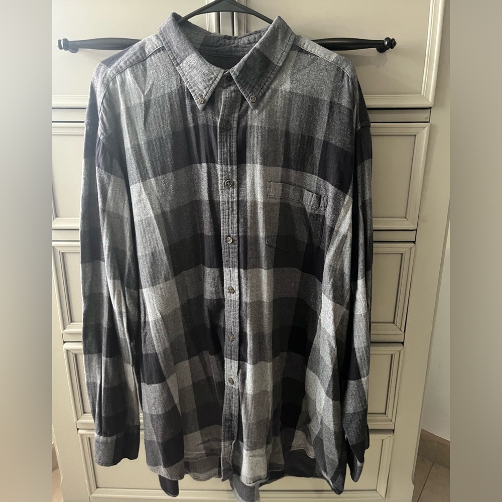 Mens big and tall flannel long sleeve shirt
